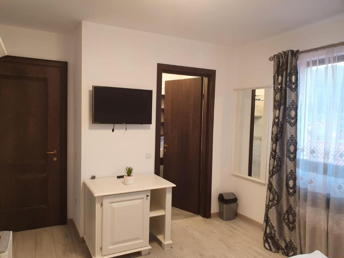 Casa Alexandru - Locul In Care Te Simti Acasa Hotel Viseu de Jos Exterior foto